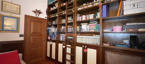 2 bedrooms Penthouse in Trani, Italy No. 346967 17