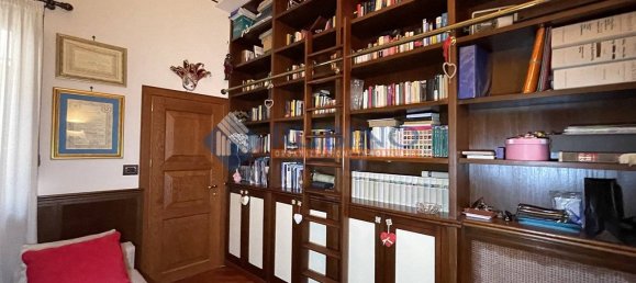 2 bedrooms Penthouse in Trani, Italy No. 346967 18