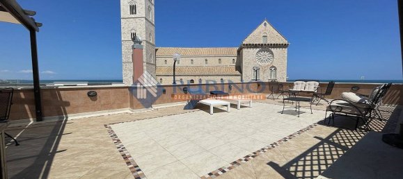 2 bedrooms Penthouse in Trani, Italy No. 346967 26