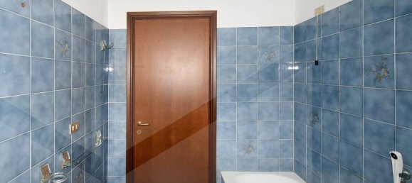 2 rooms Apartment in Turate, Italy No. 20494 18