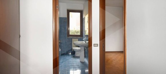 2 rooms Apartment in Turate, Italy No. 20494 14