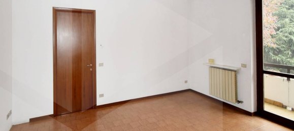 2 rooms Apartment in Turate, Italy No. 20494 7