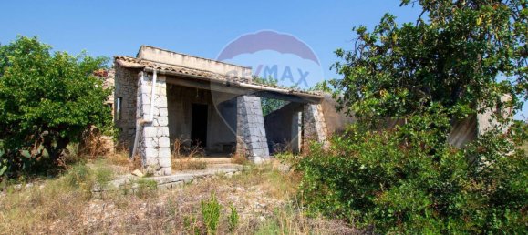 Terreno en Noto, Italy 16000 m² No. 346113 2