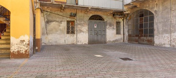 Gewerbliche Immobilie in Ivrea, Italy 75m², Nr. 301651 10