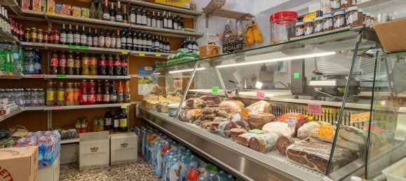 Gewerbliche Immobilie in Ivrea, Italy 75m², Nr. 301651 8