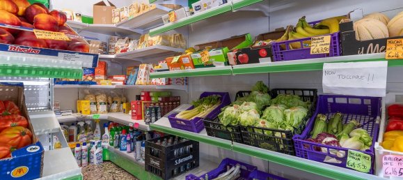 Gewerbliche Immobilie in Ivrea, Italy 75m², Nr. 301651 2