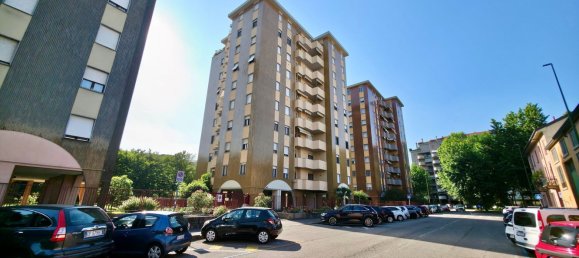 3 bedrooms Apartment in Sesto San Giovanni, Italy No. 357825 2