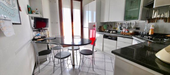 3 bedrooms Apartment in Sesto San Giovanni, Italy No. 357825 14