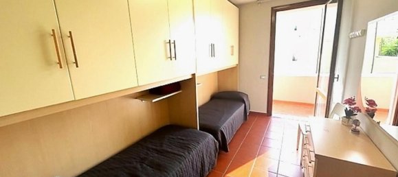 4-Zimmer Haus in Massa, Italy, Nr. 153458 12