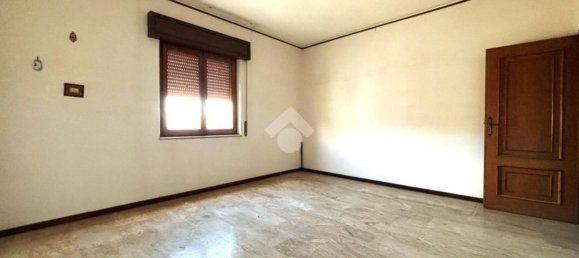 Apartamento de 4 habitaciónes en Reggio Calabria, Italy No. 308047 14
