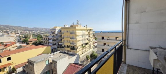 Apartamento de 4 habitaciónes en Reggio Calabria, Italy No. 308047 5