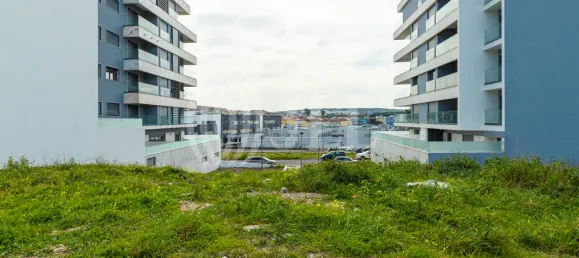  Land in Amadora, Portugal No. 73215 9