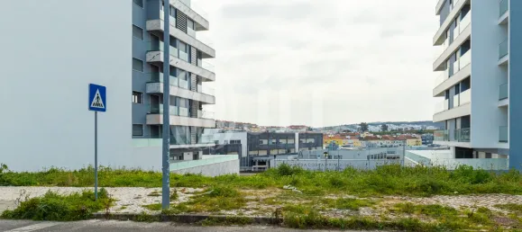  Land in Amadora, Portugal No. 73215 8