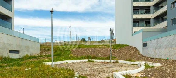  Land in Amadora, Portugal No. 73215 16