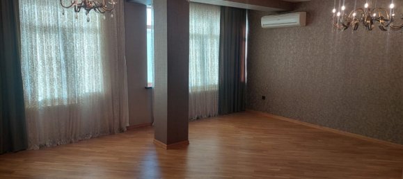 3 bedrooms Apartment in Binagady, Azerbaijan No. 1564 8