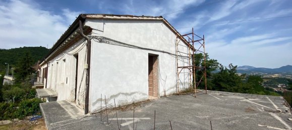 Casa de 15 habitaciónes en Fabriano, Italy No. 120928 31