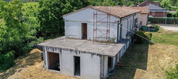 Casa de 15 habitaciónes en Fabriano, Italy No. 120928 32