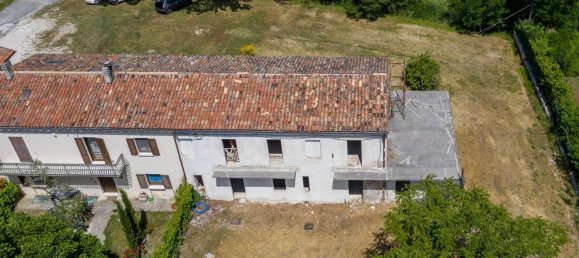 Casa de 15 habitaciónes en Fabriano, Italy No. 120928 9
