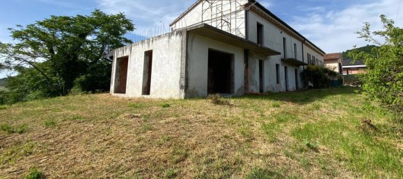 Casa de 15 habitaciónes en Fabriano, Italy No. 120928 16