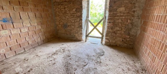 Casa de 15 habitaciónes en Fabriano, Italy No. 120928 28