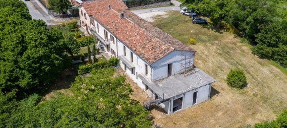 Casa de 15 habitaciónes en Fabriano, Italy No. 120928 13