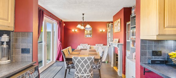 3 bedrooms House in Crawley, United Kingdom No. 1068 21