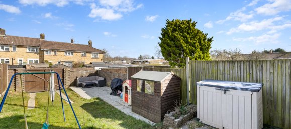 3 bedrooms House in Crawley, United Kingdom No. 1068 14