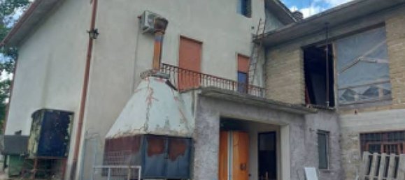 3 rooms Apartment in Poggio Nativo, Italy No. 257604 9