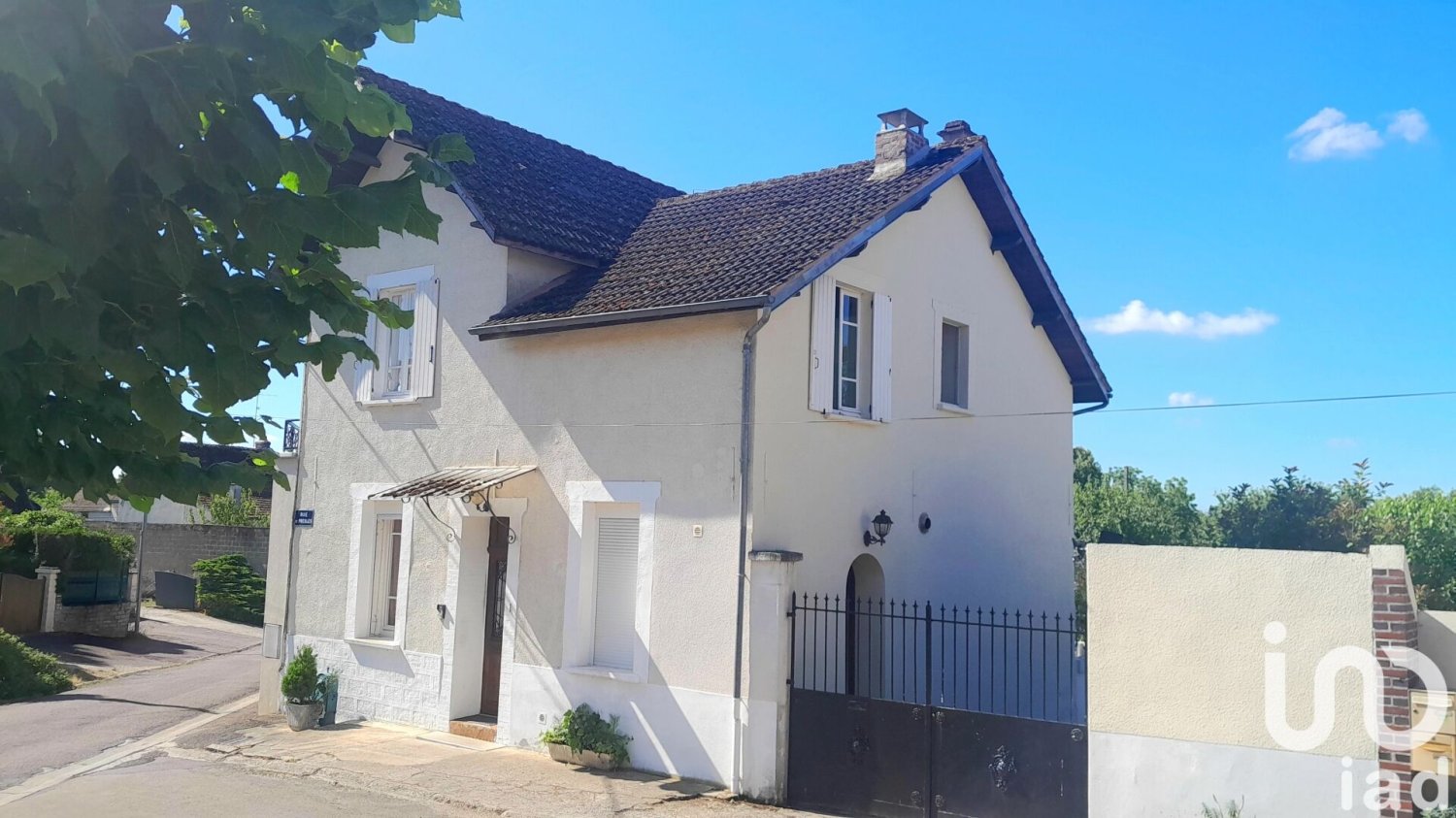 3 Schlafzimmer Haus in Yonne, France, Nr. 281823
