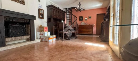 5 rooms House in Lograto, Italy No. 277437 8