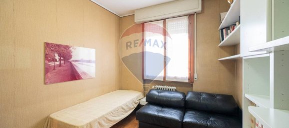 4-salle Appartement à Parma, Italy No. 237786 29