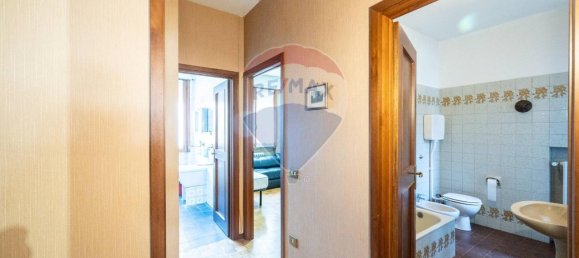 4-salle Appartement à Parma, Italy No. 237786 22