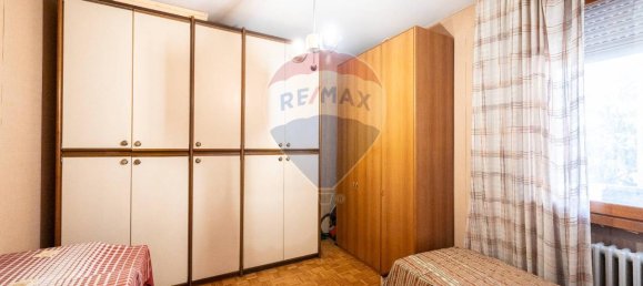 4-salle Appartement à Parma, Italy No. 237786 21