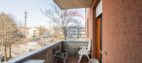 4-salle Appartement à Parma, Italy No. 237786 34