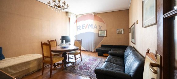 4-salle Appartement à Parma, Italy No. 237786 12