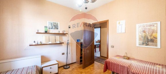 4-salle Appartement à Parma, Italy No. 237786 20