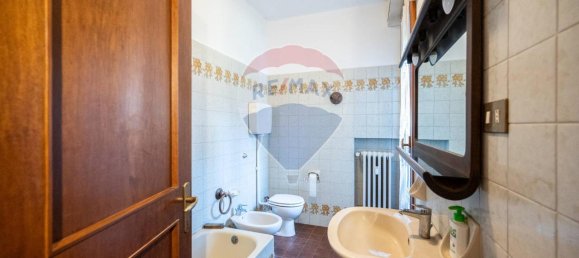 4-salle Appartement à Parma, Italy No. 237786 23