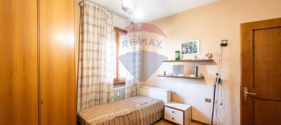 4-salle Appartement à Parma, Italy No. 237786 19