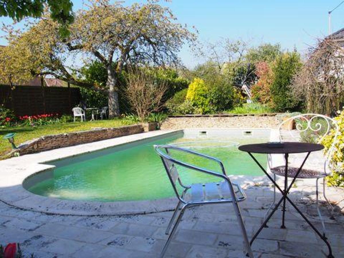 5 bedrooms House in Dijon, France No. 4965