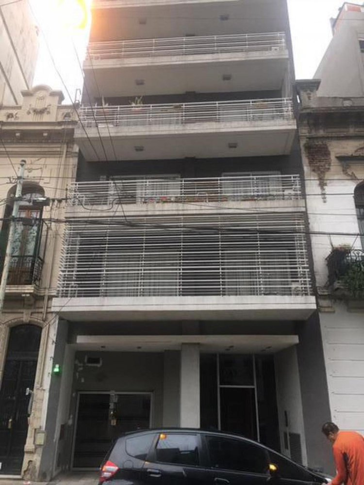 Almacén en Buenos Aires, Argentina No. 105564