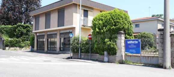 4 rooms Villa in Carate Brianza, Italy No. 6144 15