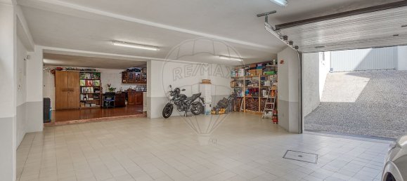 4 bedrooms House in Vila Nova de Gaia, Portugal No. 26873 3