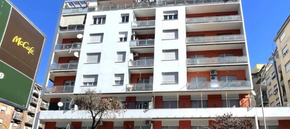 4 rooms Apartment in Rome, Italy No. 32152 31