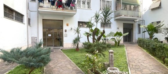 4 rooms Apartment in Rome, Italy No. 32152 30