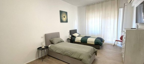 4 rooms Apartment in Rome, Italy No. 32152 14