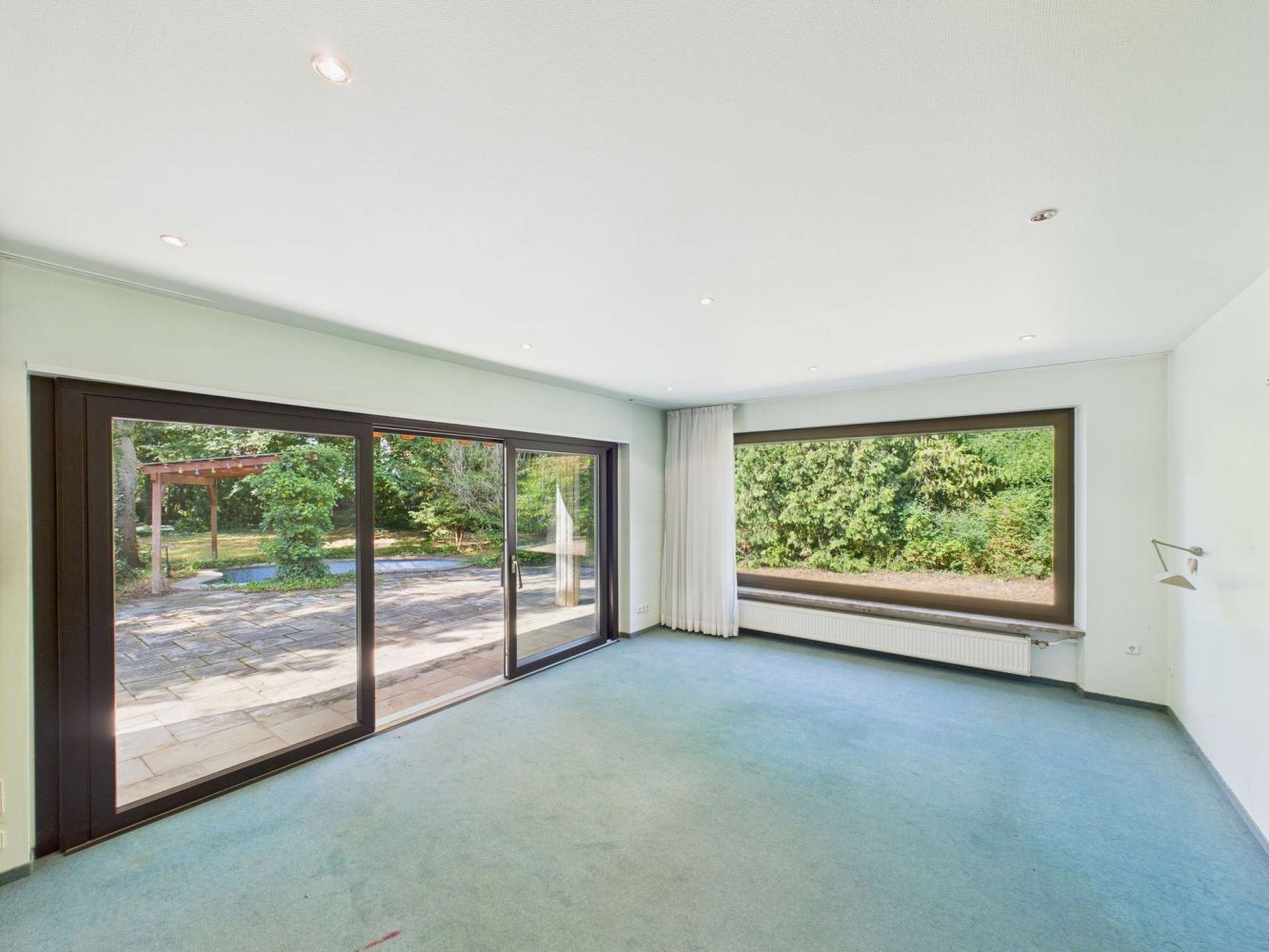 6 rooms Farm in Nuremberg, Germany No. 348395