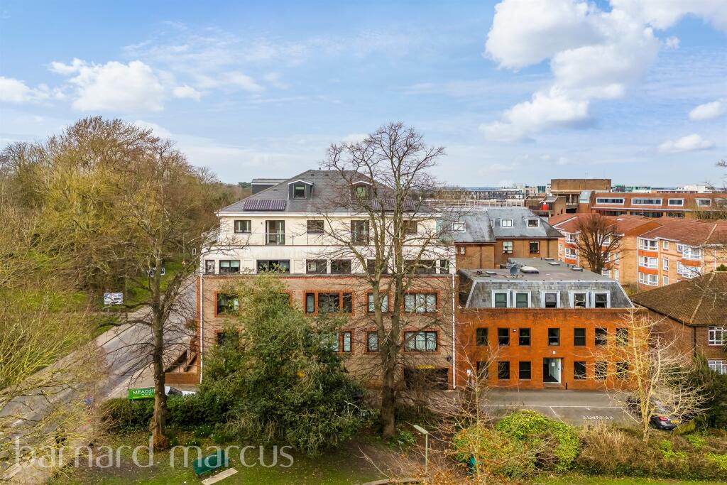 Квартира с 2 спальнями в Эпсом, Великобритания № 9683