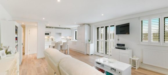 Квартира с 2 спальнями в Эпсом, Великобритания № 9683 4