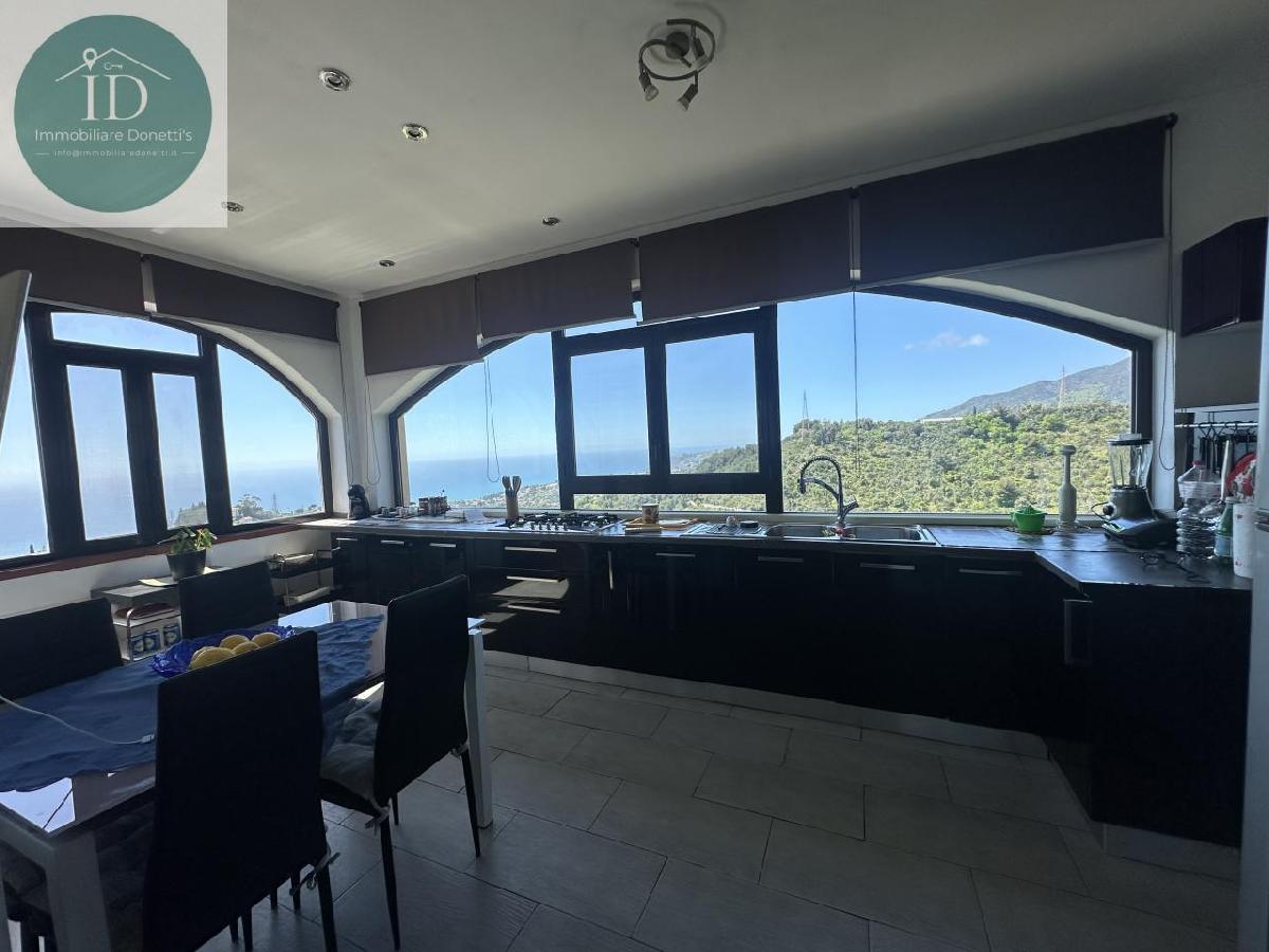 4 Schlafzimmer Villa in Sanremo, Italy, Nr. 329248