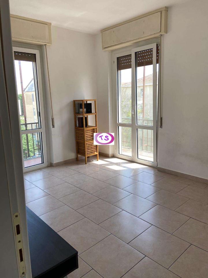 3 rooms Apartment in Casale Monferrato, Italy No. 70293